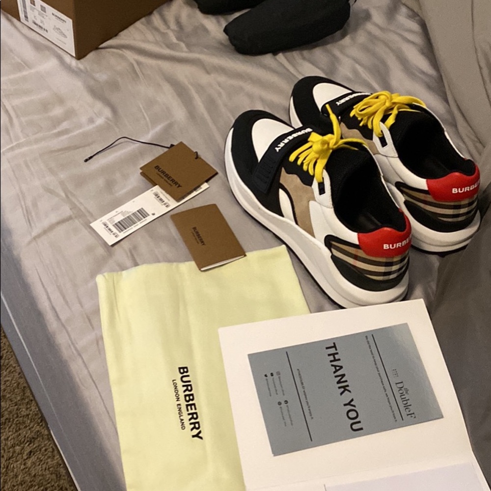 Burberry shoes size 8.5